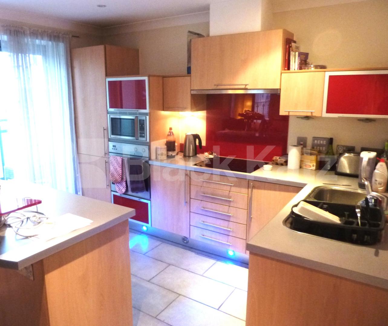 			CAMDEN GIRLS SCHOOL CATCHMENT AREA!, 2 Bedroom, 1 bath, 1 reception Flat			 Canal Boulevard, Camden Road, CAMDEN